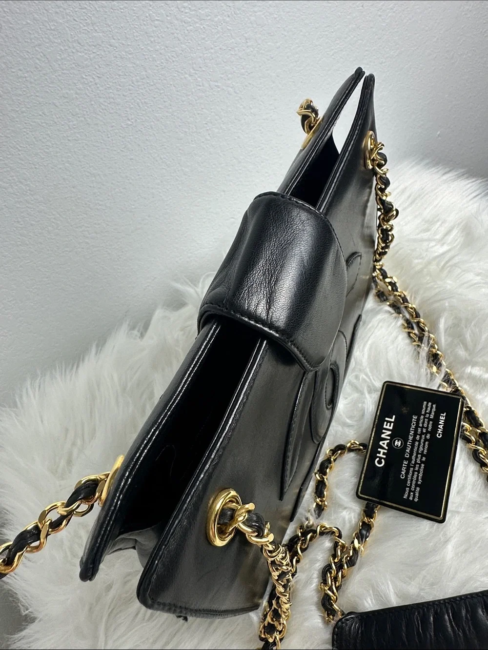 💯Authentic CHANEL Black Lambskin Shoulder Bag with Gold Chain Strap🍀